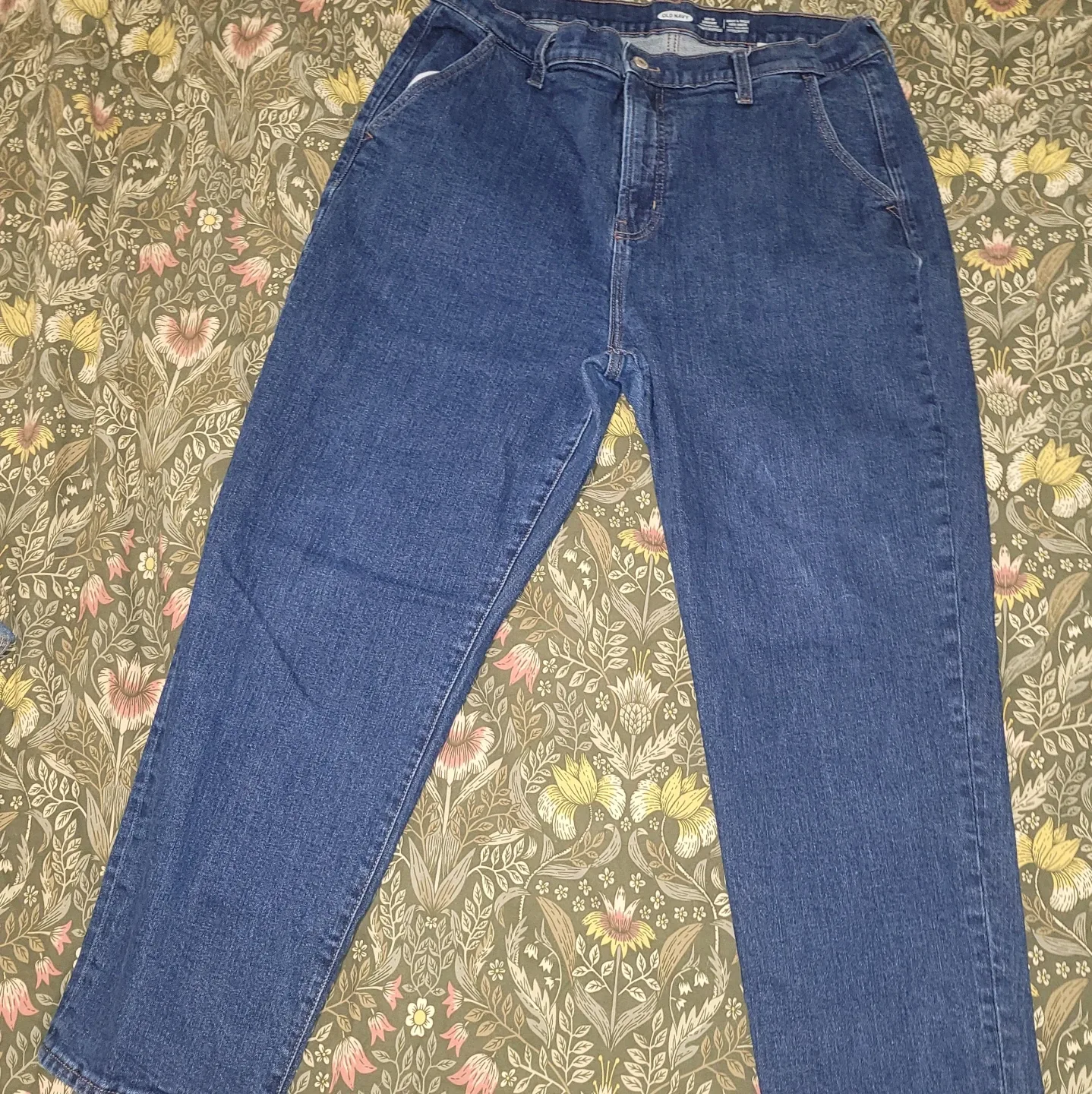 Old Navy Sky-Hi Straight Extra High Rise Jeans size 16 thumbnail
