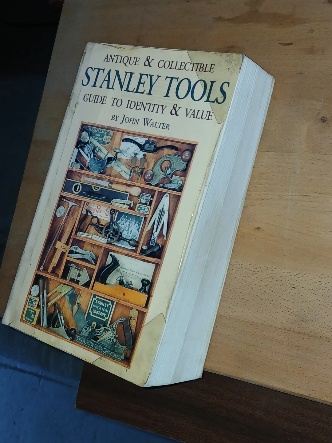 Antique & Collectible Stanley Tools Book - photo 3