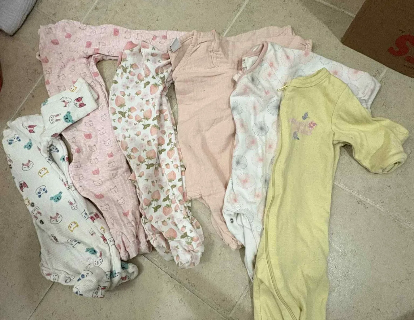 Baby girl Clothes Bundle + breastfeeding pillow + changing mat image indicator(9)