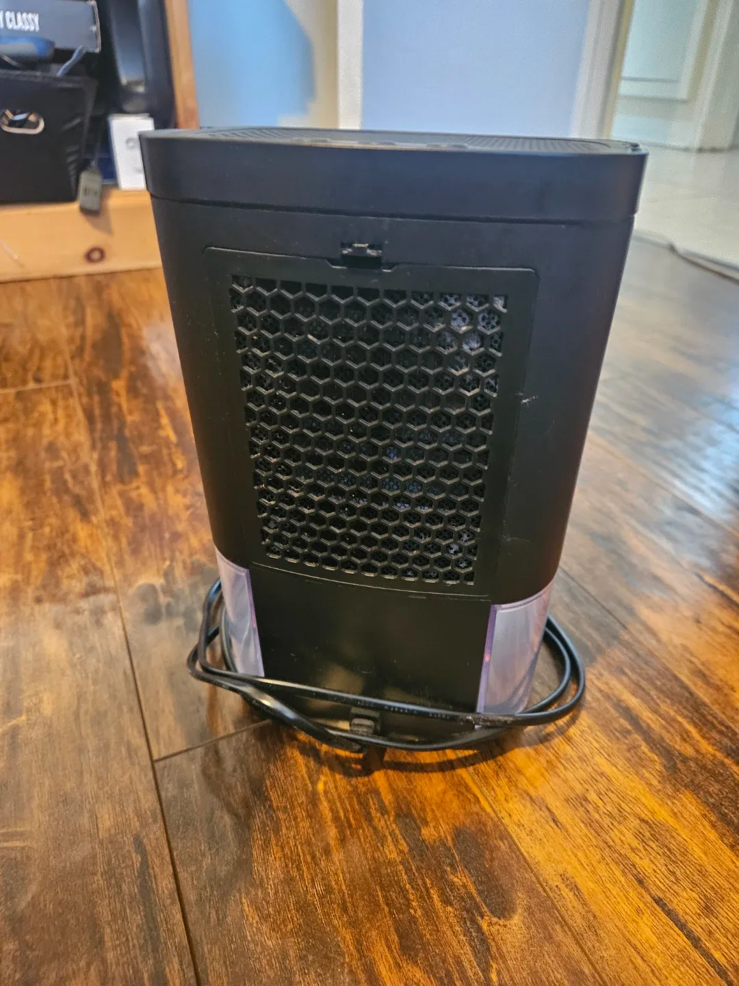 Dehumidifier(Smaller Unit and works amazingly) image indicator(7)