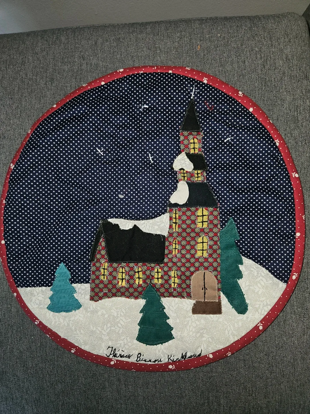 Vintage crochet placemats and Vintage quilted covers image indicator(7)