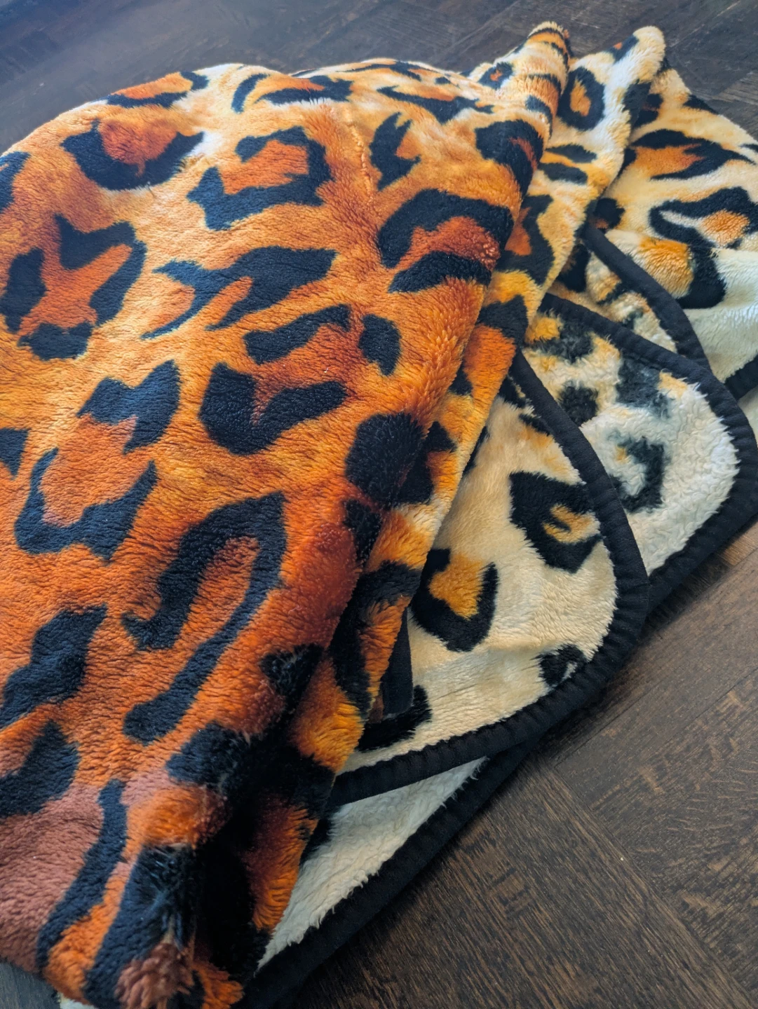 Leopard Print Blanket - photo 2