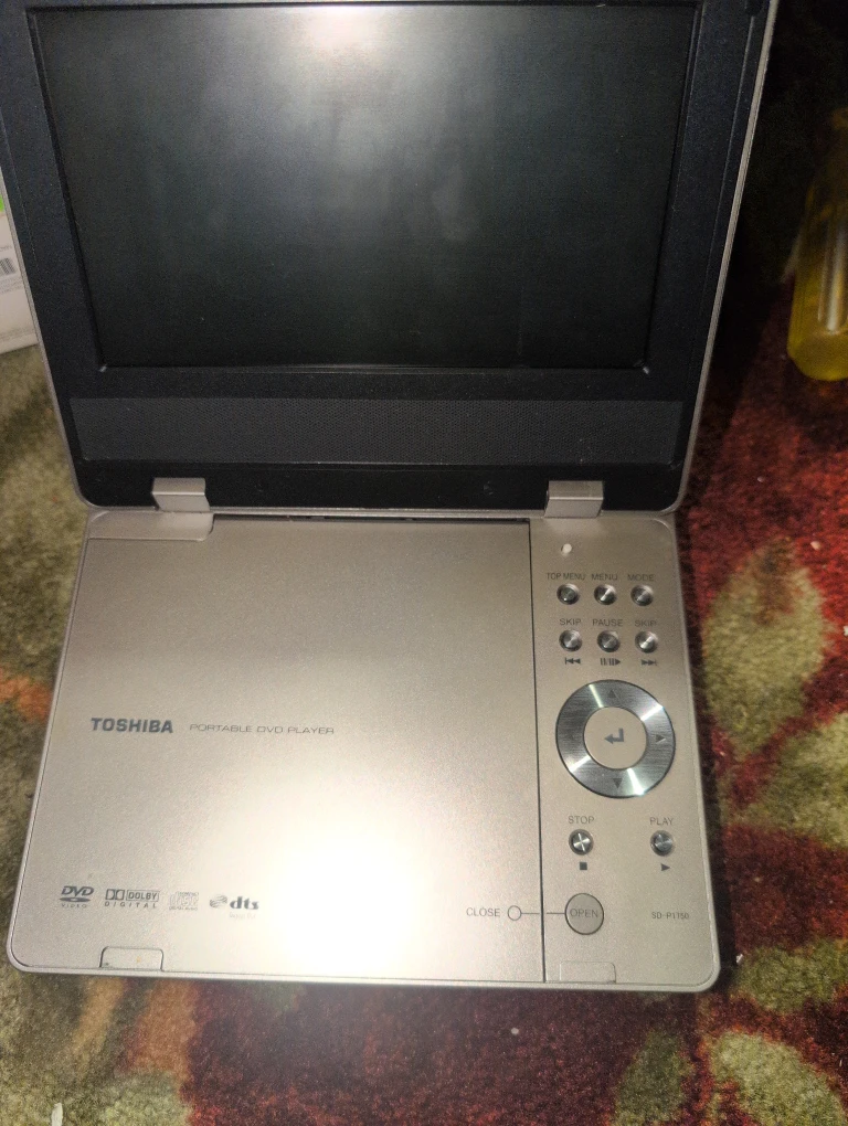 Toshiba SD-P1750 Portable DVD Player