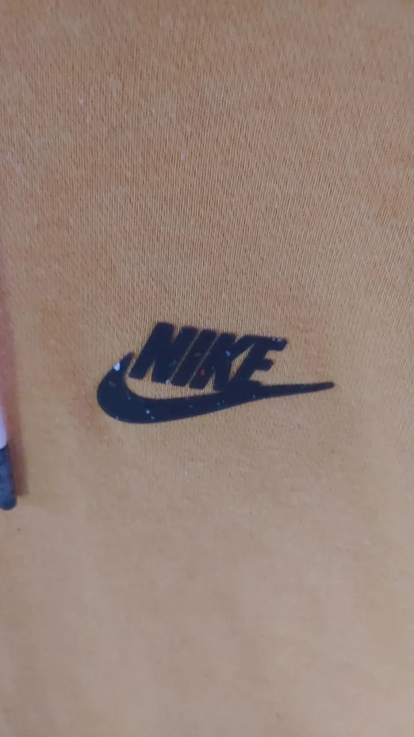 Nike hoodie image indicator(2)