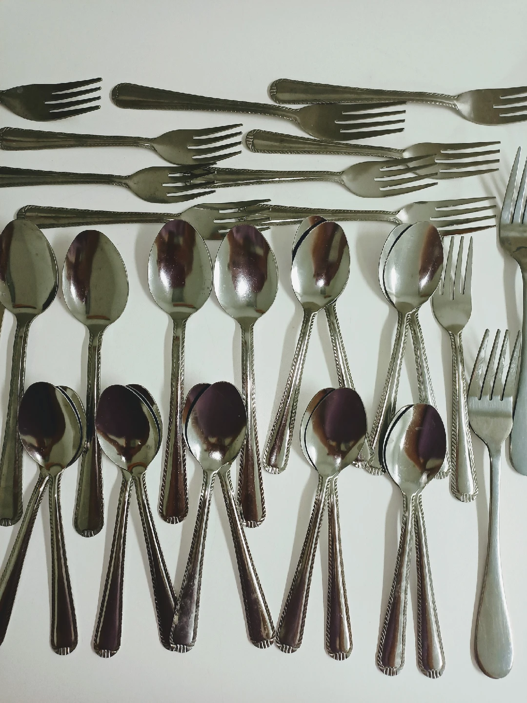 42pc Cutlery 🥕 - photo 3