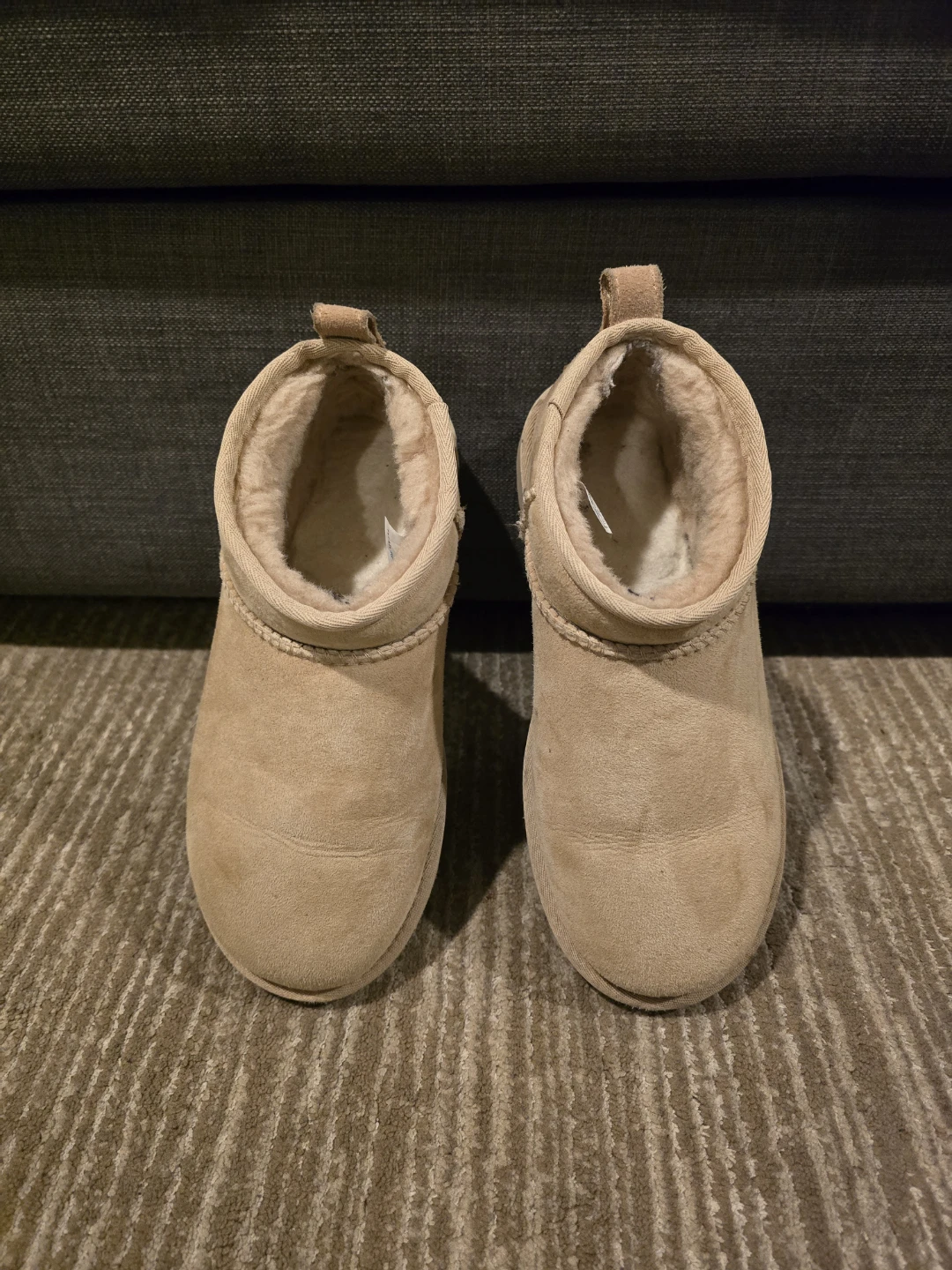 UGG Women's Classic Ultra Mini Boot Size 6 - photo 3