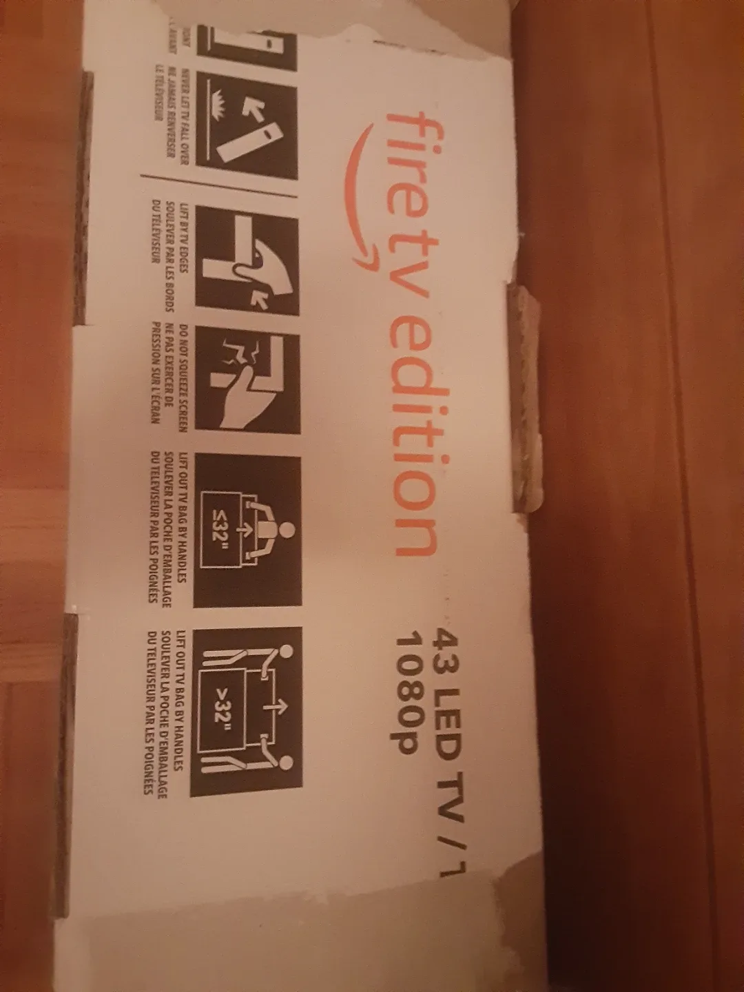 Amazon Fire TV Edition 43" LED 1080p in the box image indicator(2)