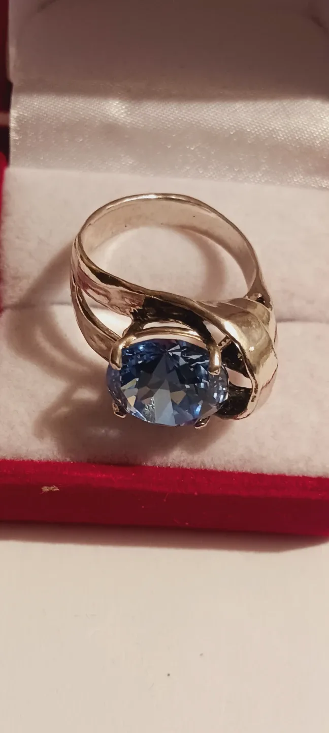 NEW !! STERLING SILVER 925 BLUE TOPAZ RING. 8 thumbnail