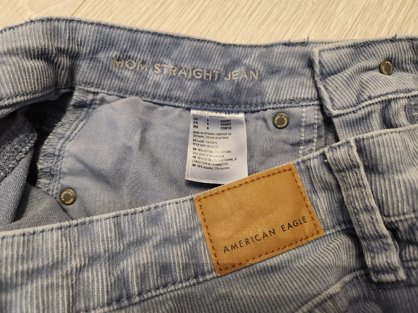 American Eagle Jeans image indicator(7)