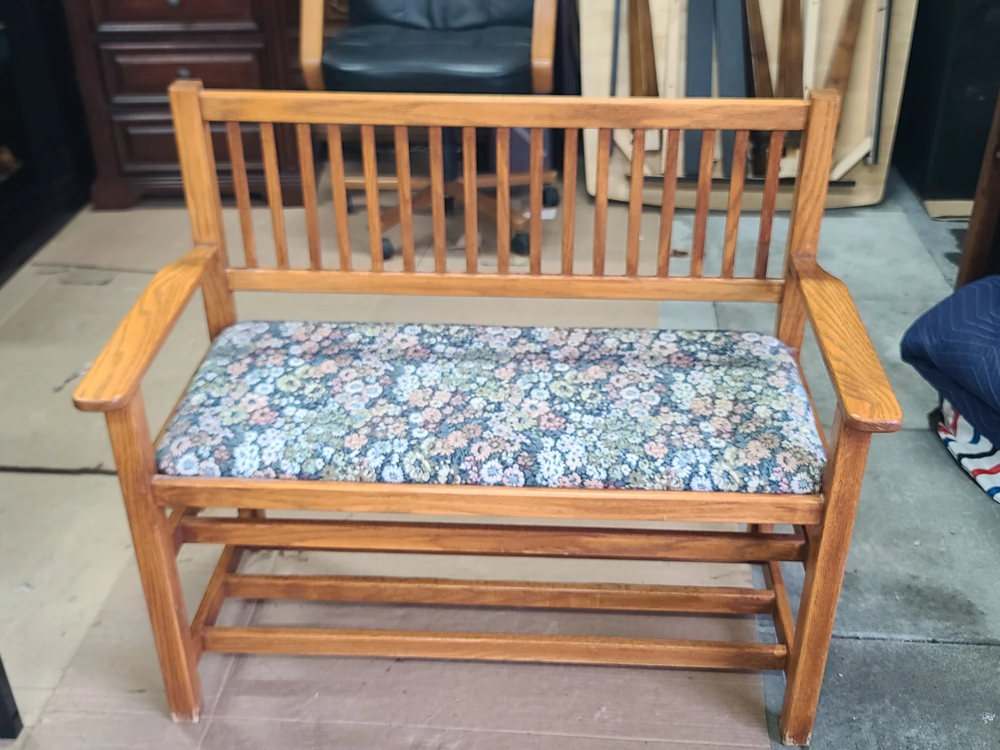 Wooden Entryway Bench with Floral Cushion - photo 2