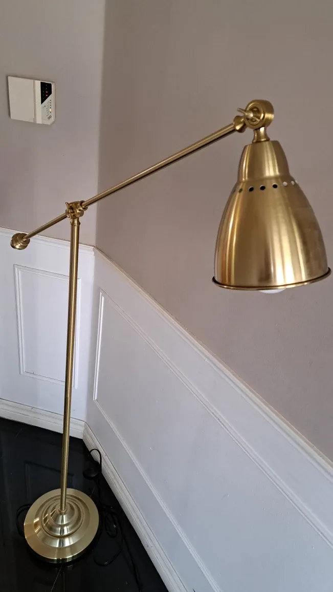 Brass Floor Lamp image indicator(2)
