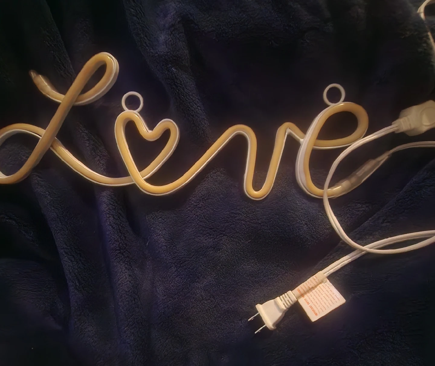 🏆 Love Neon Sign