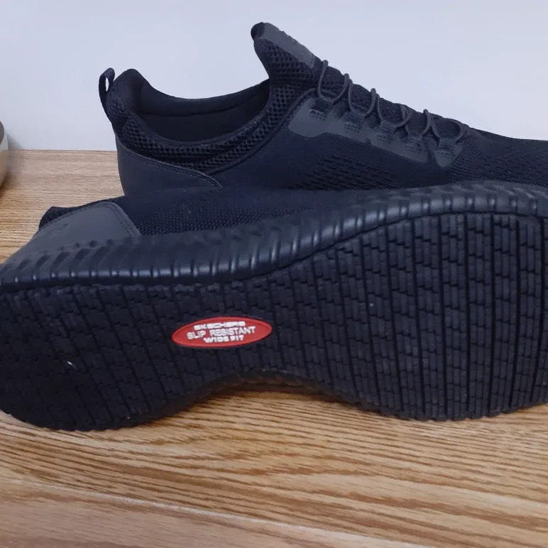 Skechers Slip Resistant Wide Fit Shoes image indicator(3)
