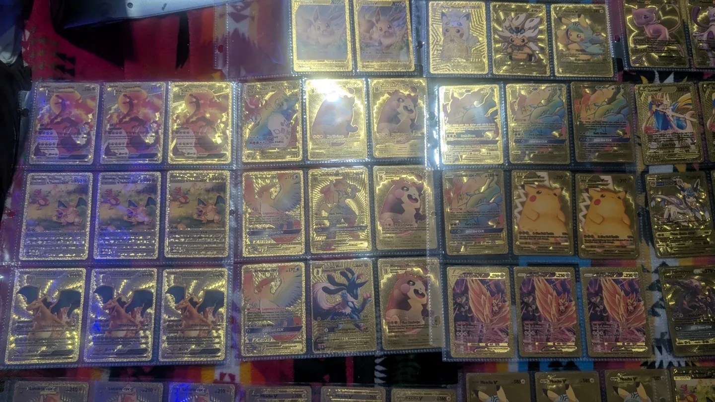 Pokemon Gold Metal Cards Collection image indicator(5)