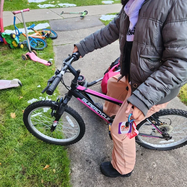 Supercycle Impulse Kids Bike - Pink & Black