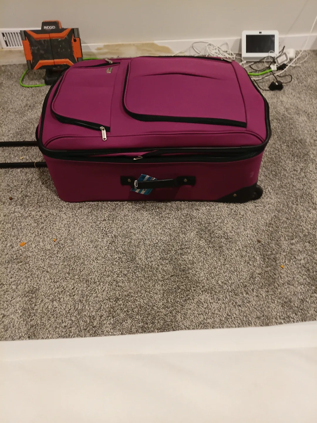 Delsey Purple Carry-On Suitcase image indicator(2)