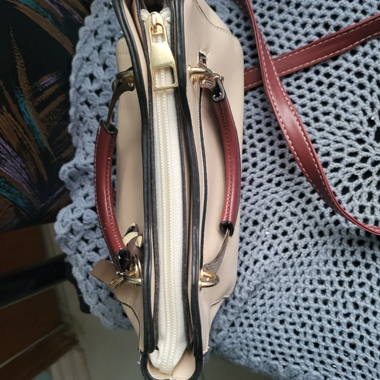 Beige & Burgundy Handbag with Shoulder Strap - photo 3