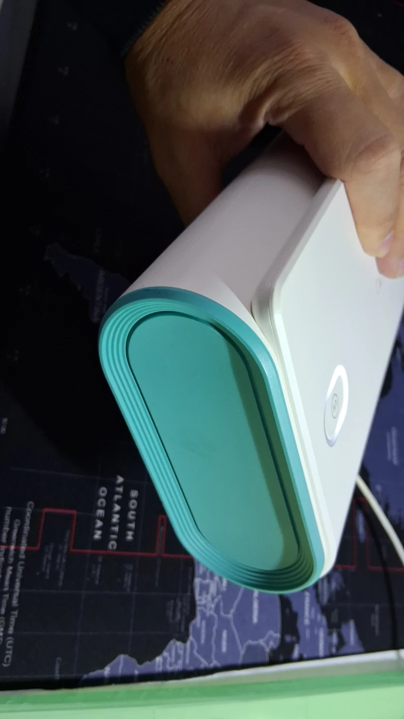 Wireless Fast Charging UV sanitization Box - photo 2