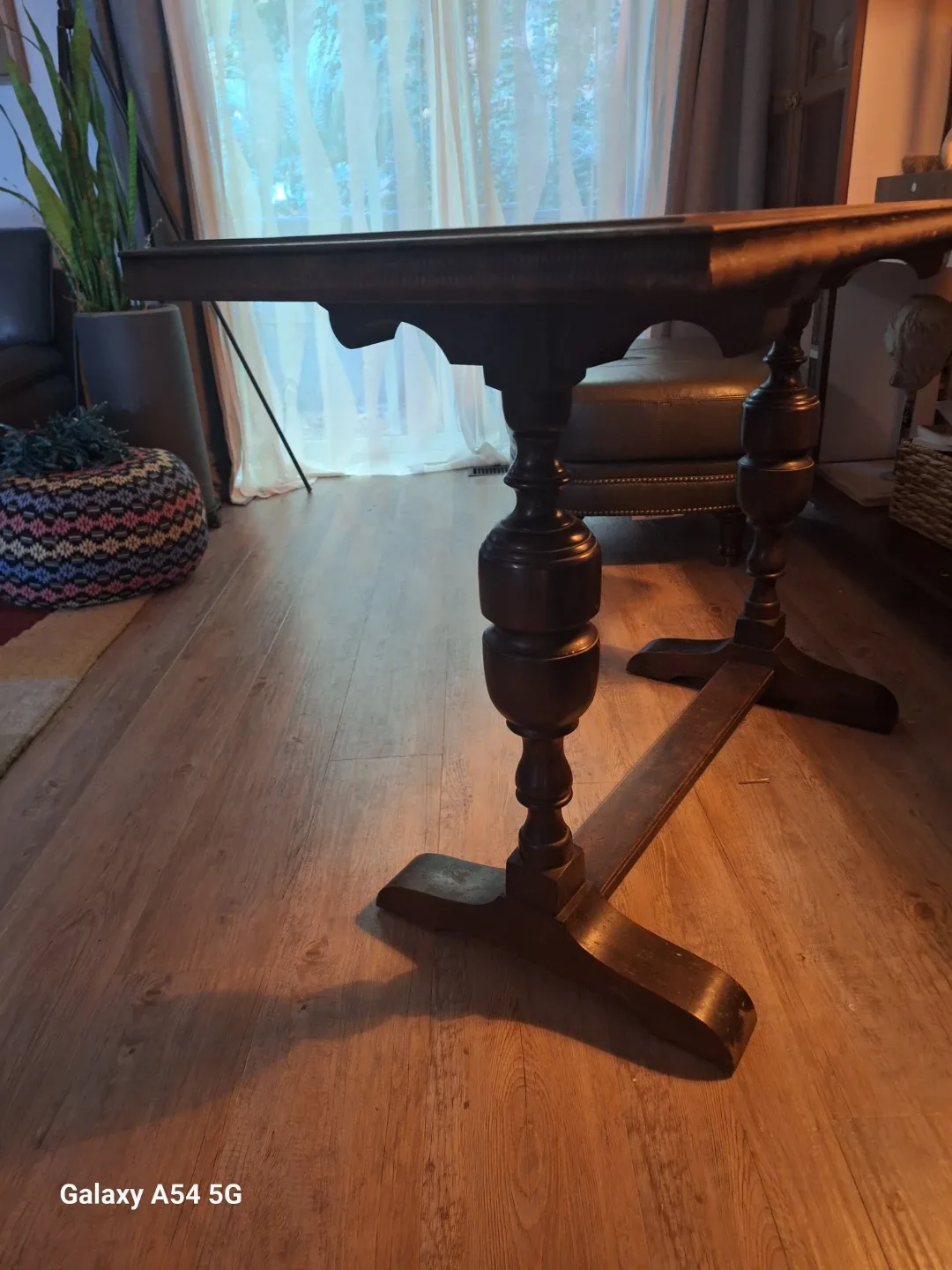 Antique Style Dark Wood Table image indicator(5)