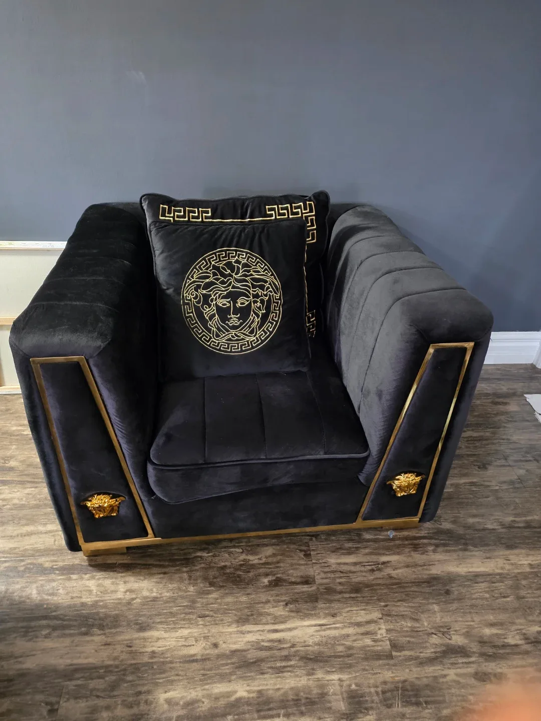 Versace Black Velvet Armchair image indicator(2)