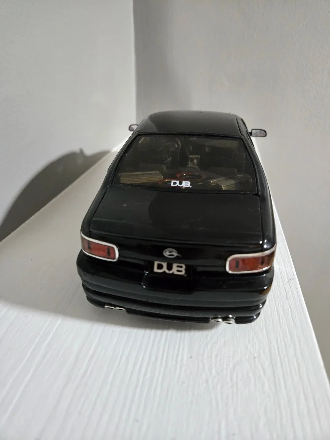 Chevrolet Impala SS DUB 1/18 Scale Diecast Car image indicator(4)