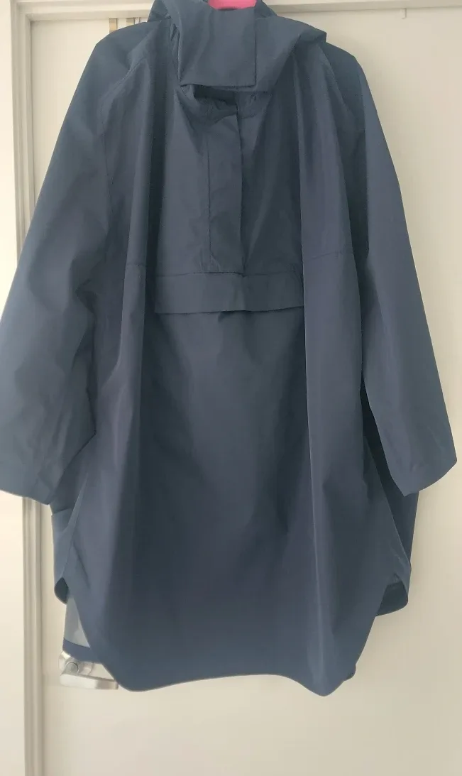 Sweaty Betty Navy Blue Waterproof Poncho - XL image indicator(6)