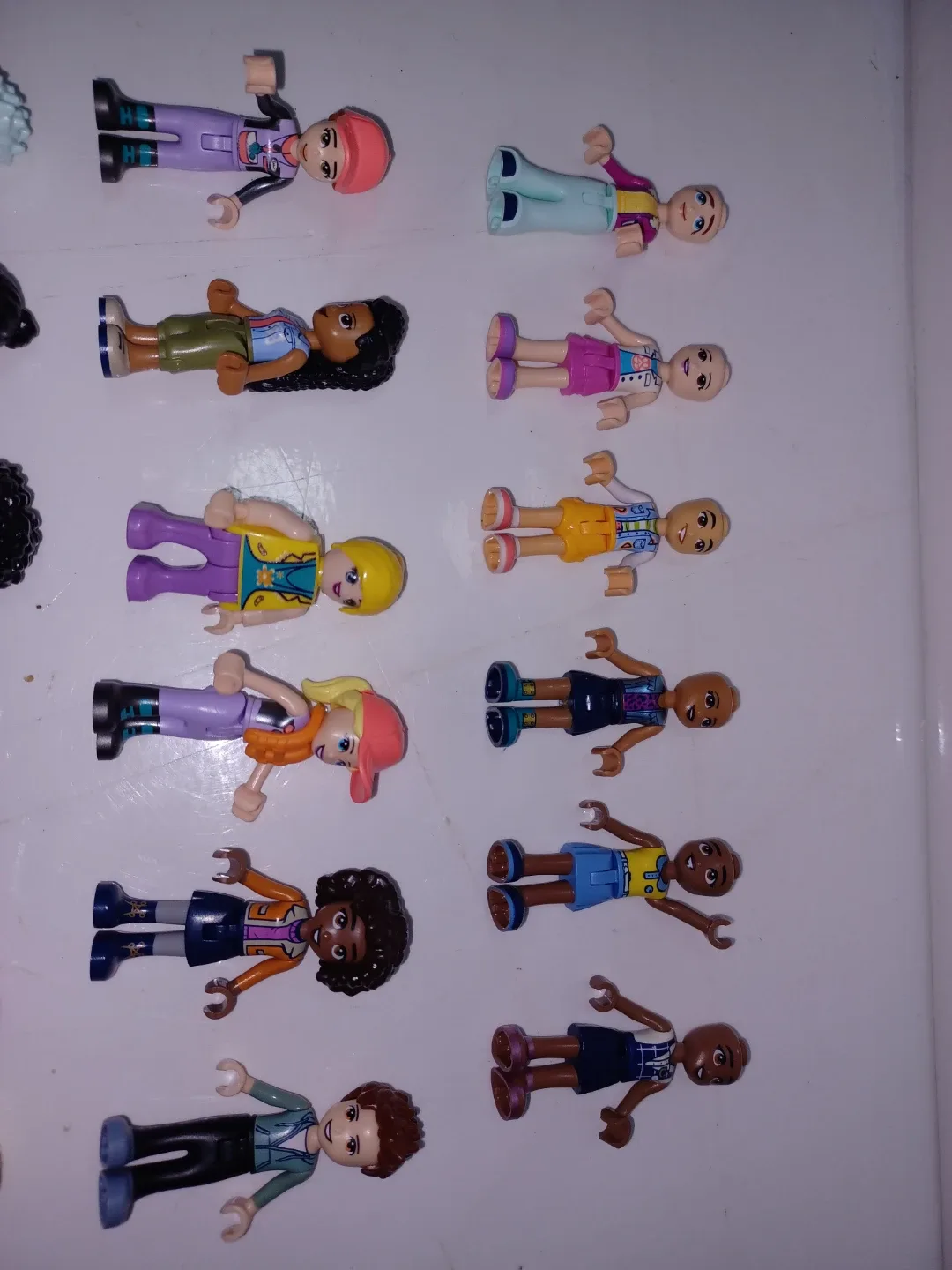 Lego Friends Mini-figures Lot of 24 image indicator(2)