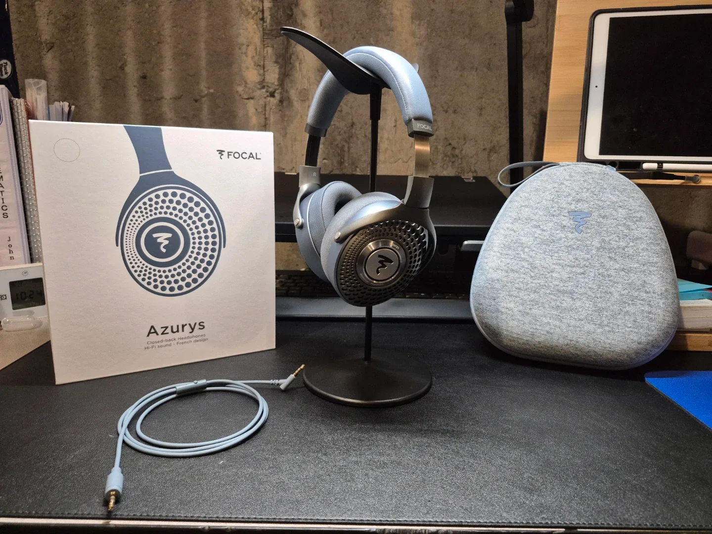 Focal Azurys closed-back headphones image indicator(2)