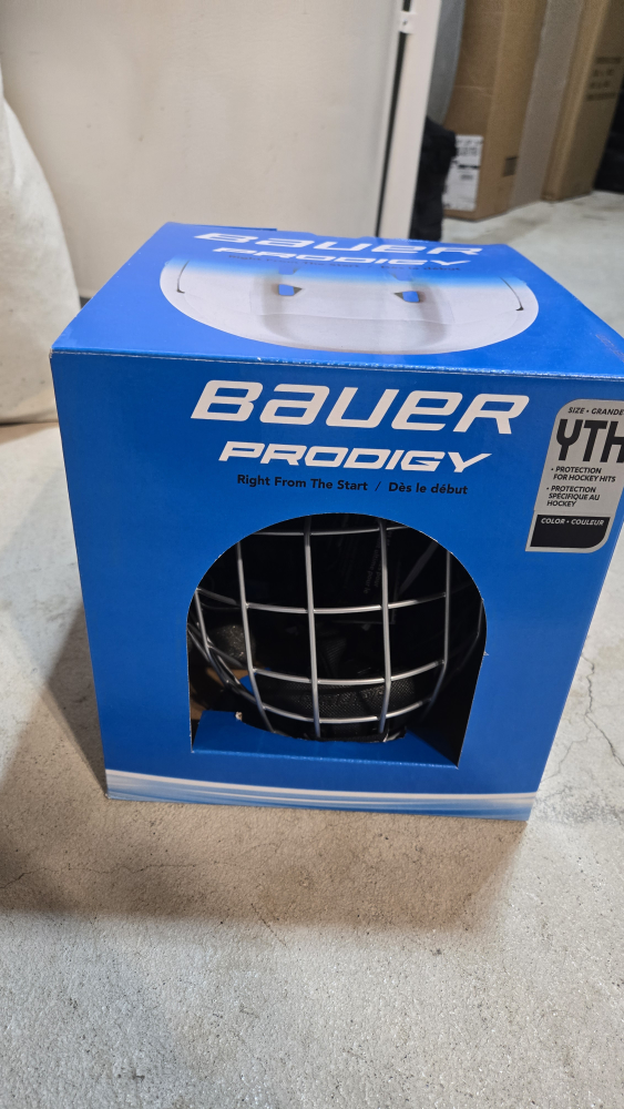 Bauer Prodigy Youth Hockey Helmet - New in Box! - photo 2