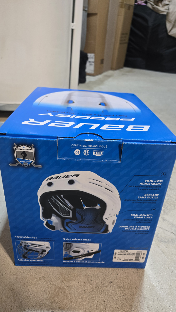 Bauer Prodigy Youth Hockey Helmet - New in Box! - photo 3