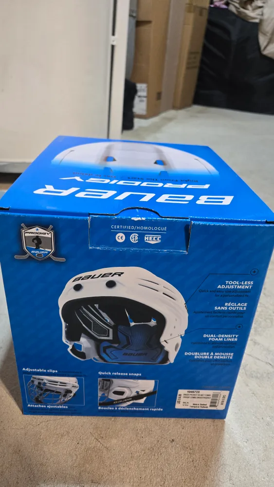 Bauer Prodigy Youth Hockey Helmet - New in Box! image indicator(3)