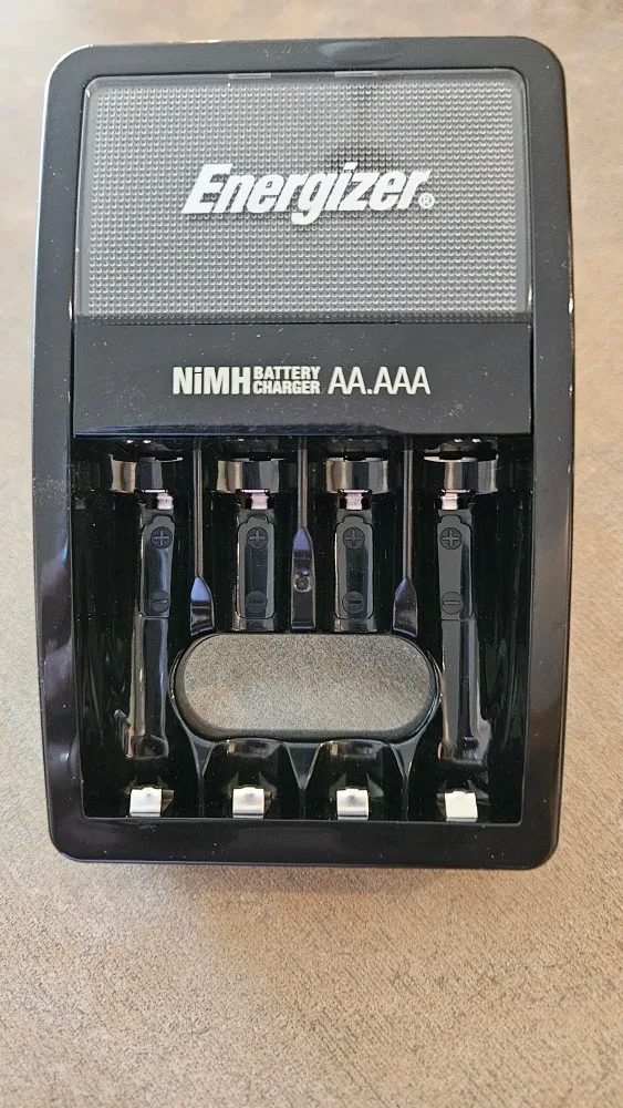 Energizer NiMH Battery Charger AA/AAA