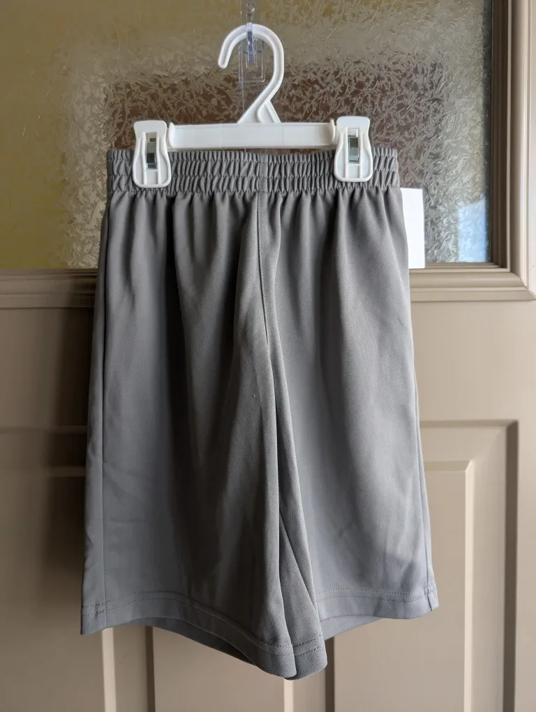 Boys sz 6 shorts $4 each image indicator(2)