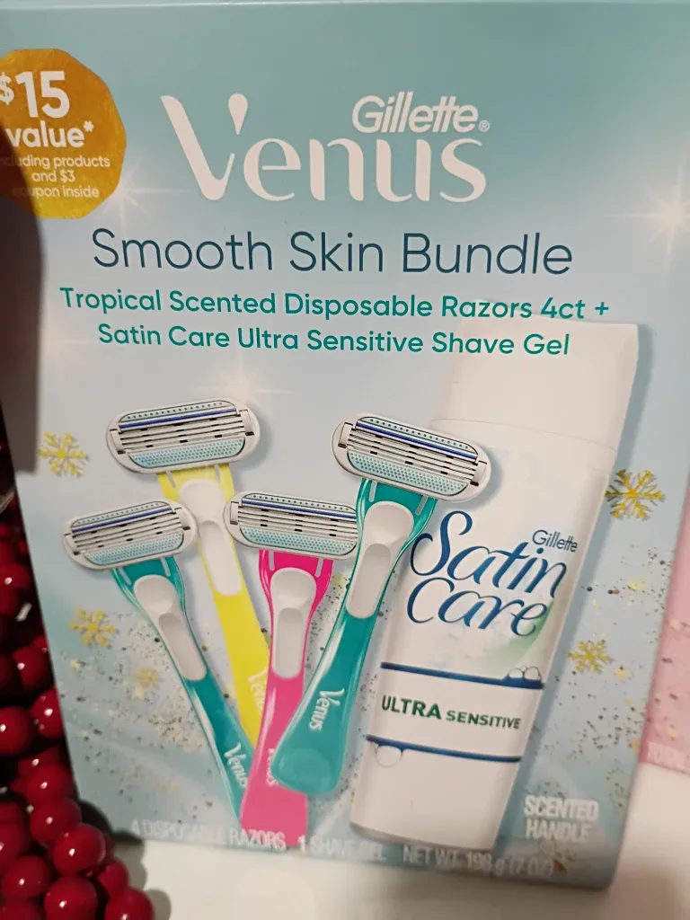 Gillette Venus Smooth Skin Bundle - NEW
