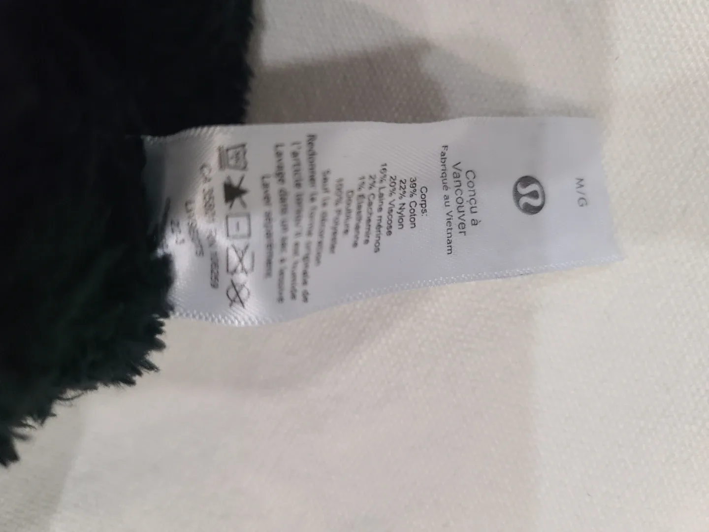 Lululemon Mittens M/G Black/Grey image indicator(4)