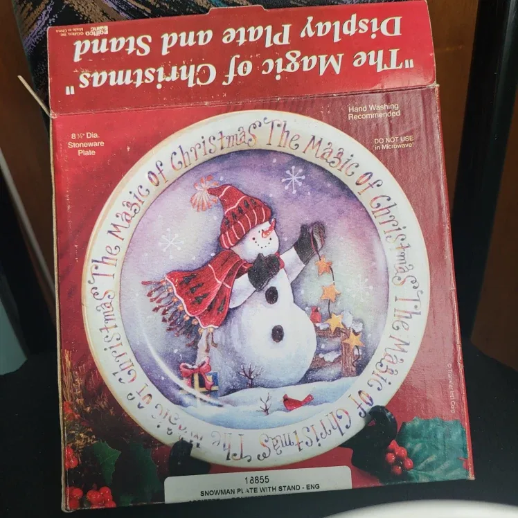 The Magic of Christmas Display Plate & Stand image indicator(2)
