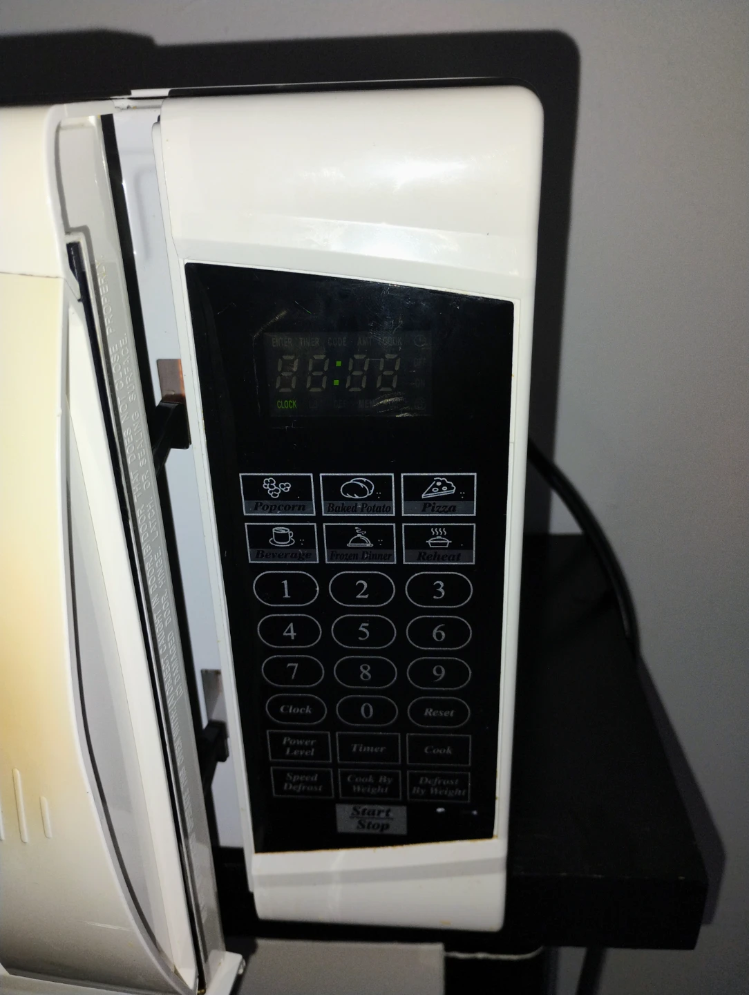 Recently DEEPCLEANED Danby Designer Microwave Oven - photo 3