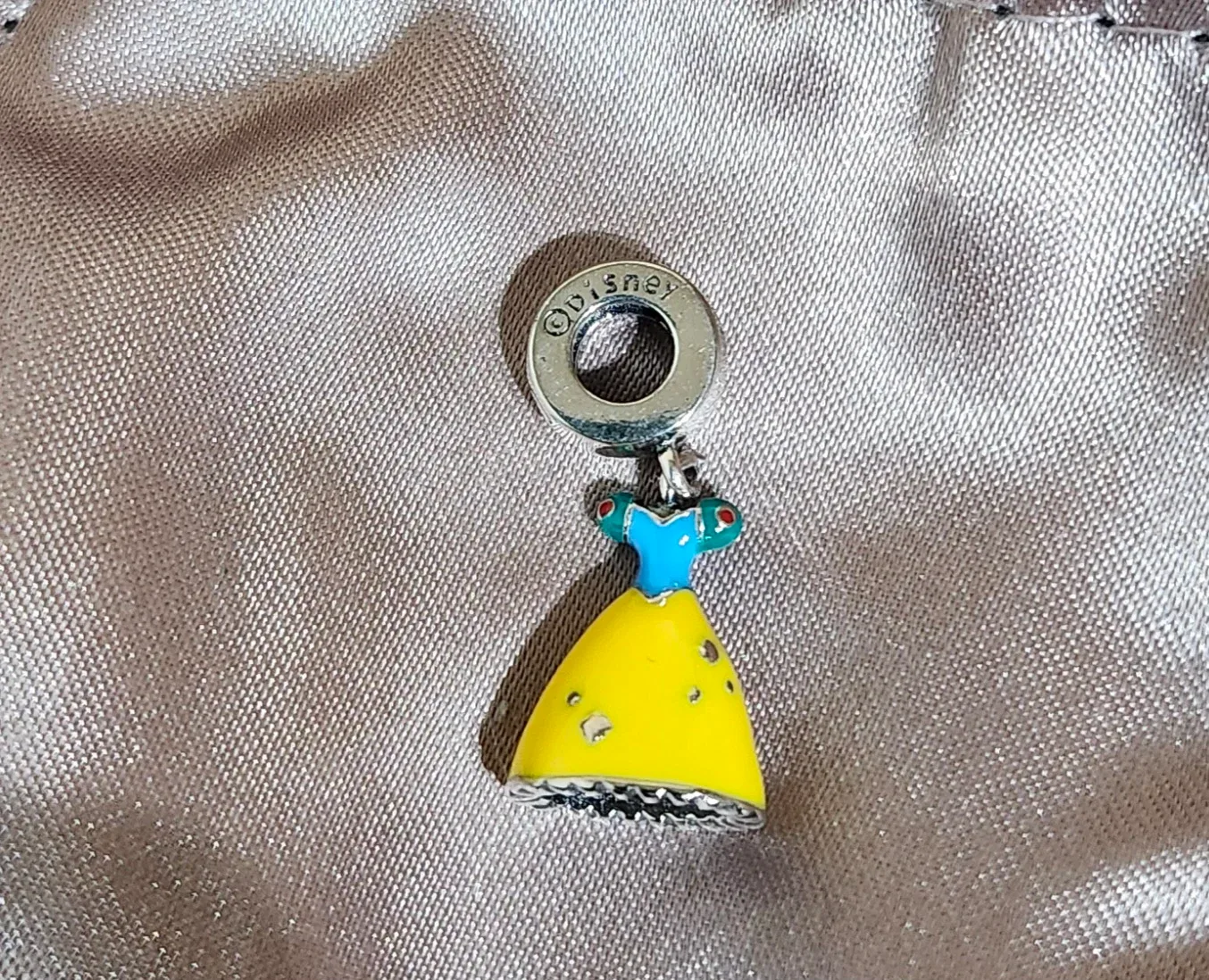 Pandora Disney Snow White Dress Charm