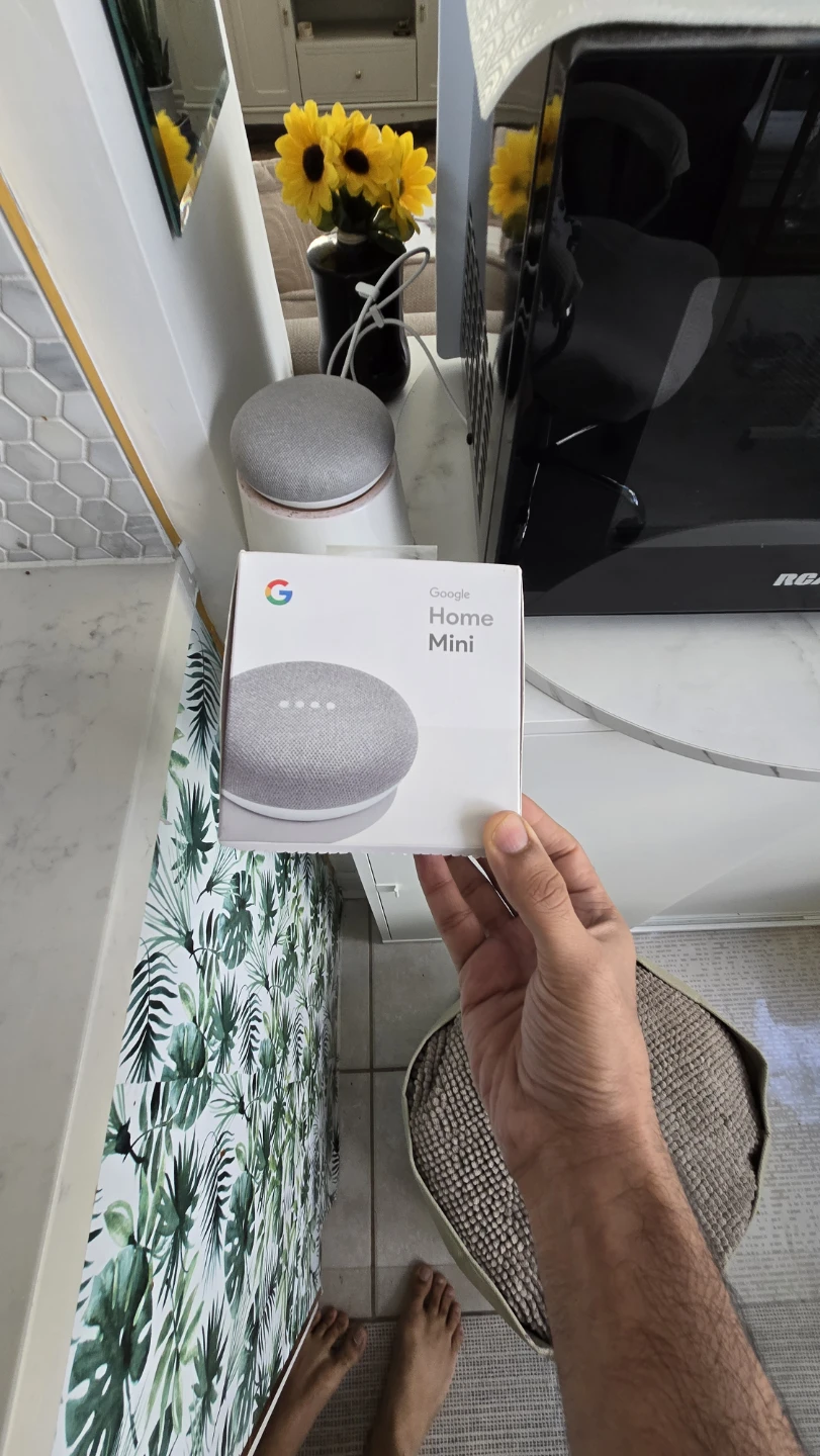 Google Home Mini - Smart Speaker - photo 3