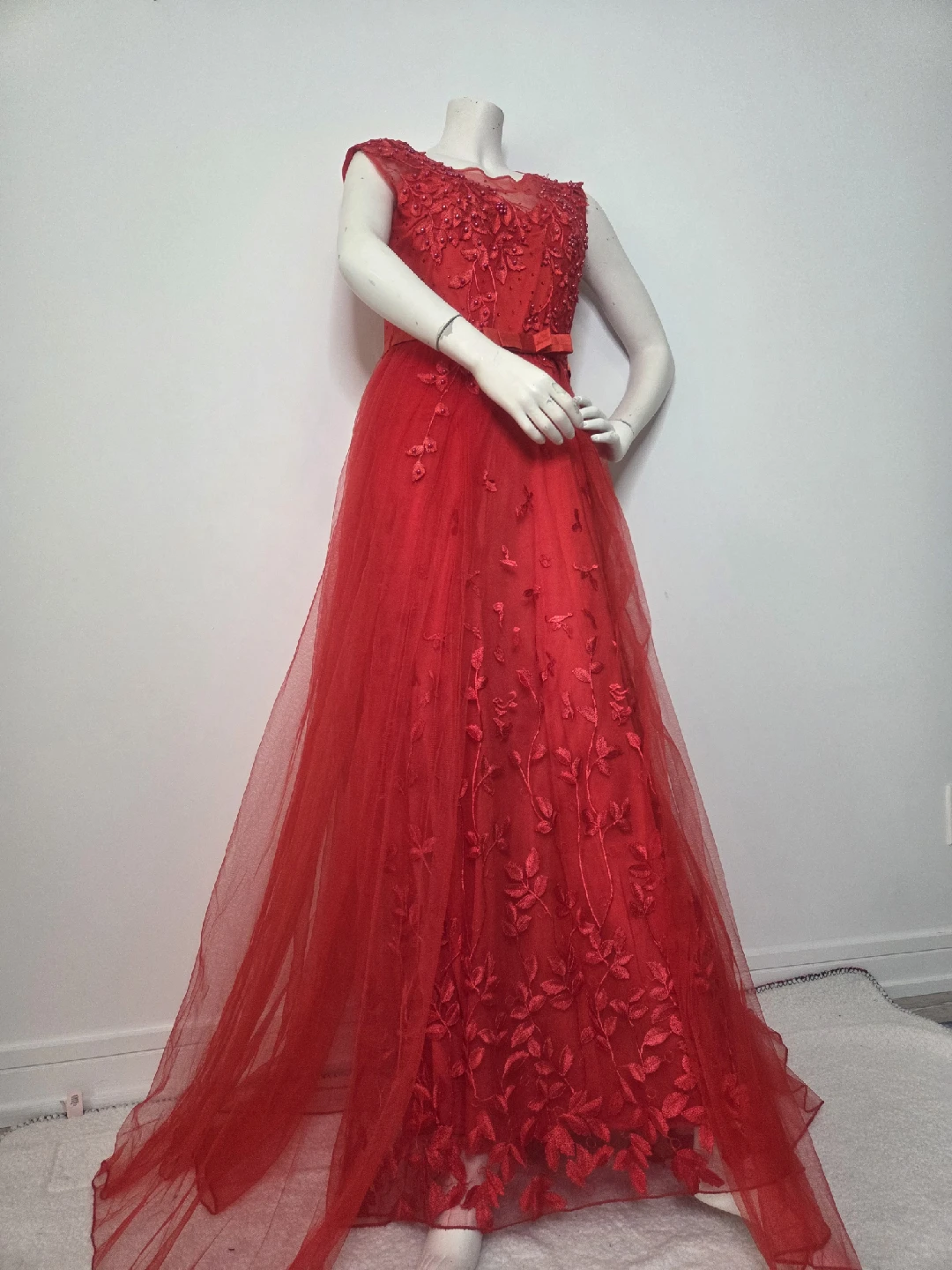 Red Dress - photo 4