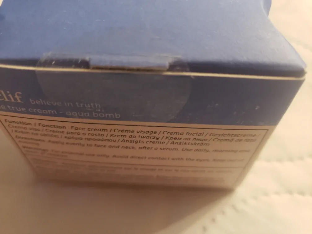 belif The True Cream - Aqua Bomb 50ml image indicator(2)