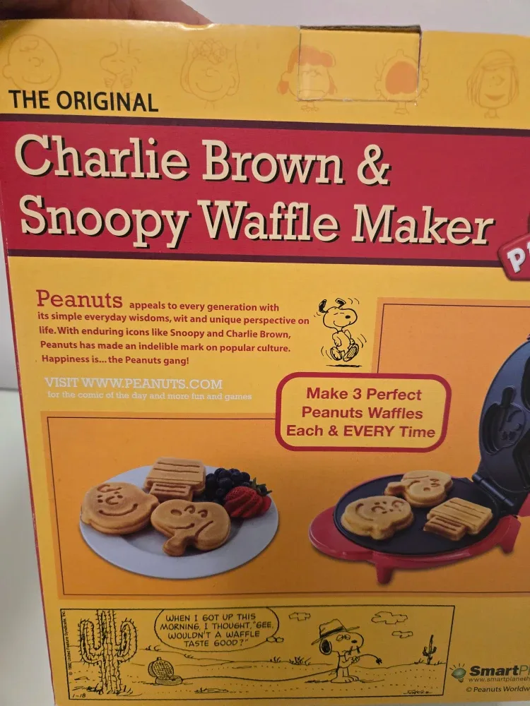 Charlie Brown & Snoopy Waffle Maker - Peanuts image indicator(4)