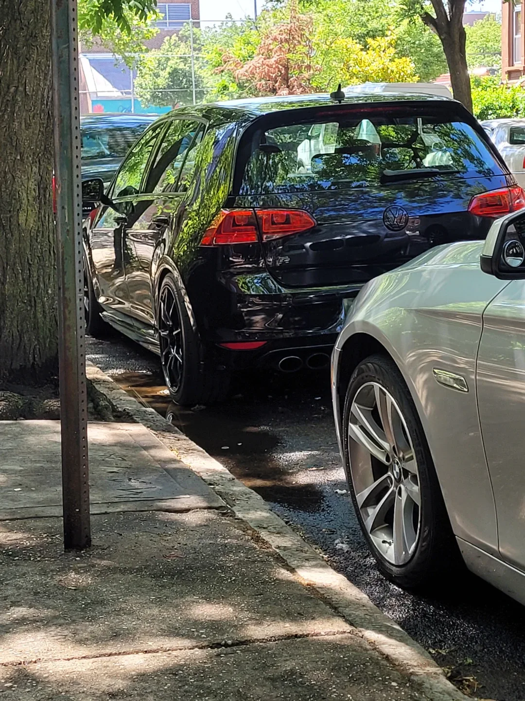 Black Volkswagen Golf R image indicator(4)