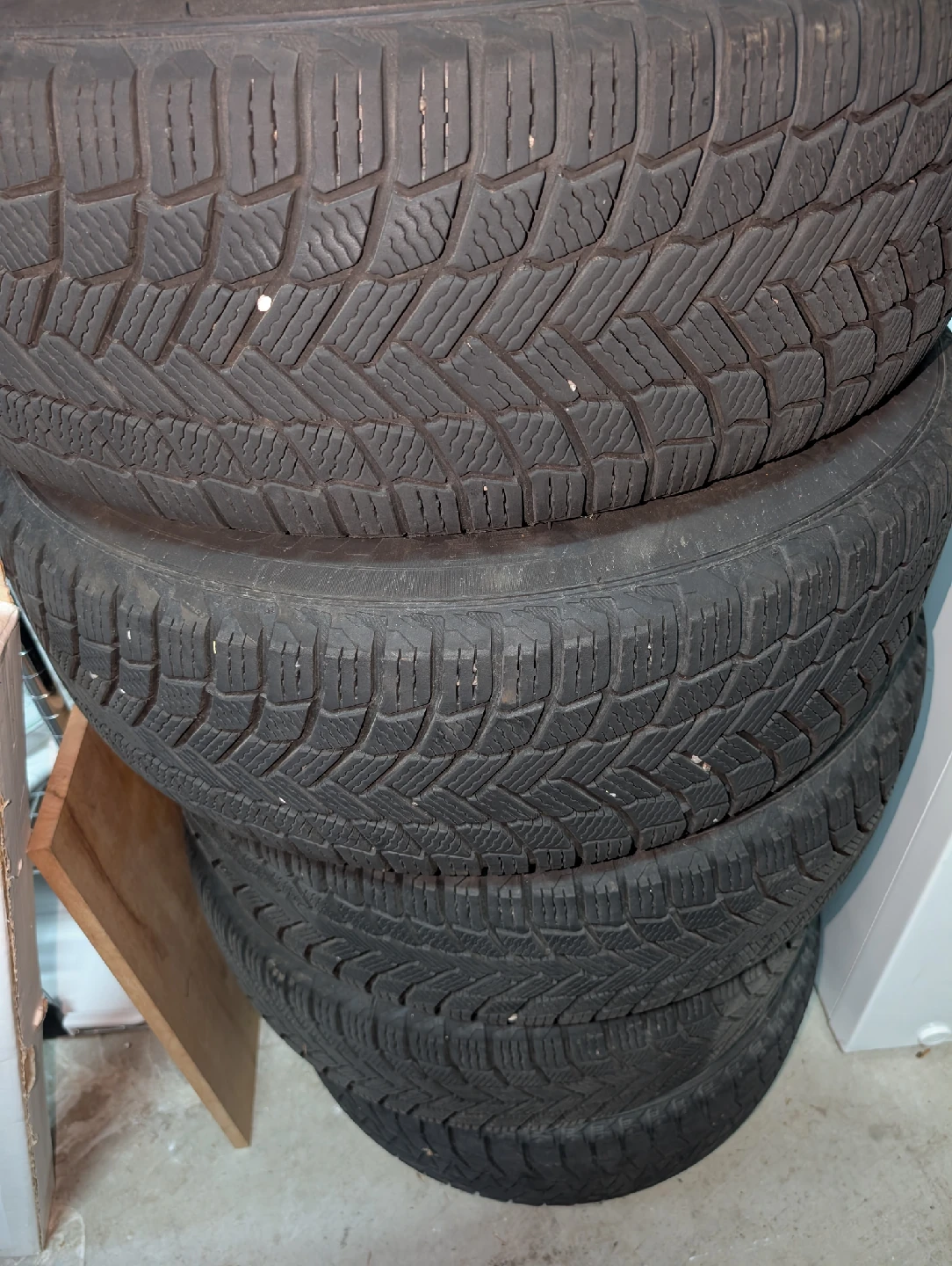 Michelin X-Ice Snow 245/65R17 Tires
