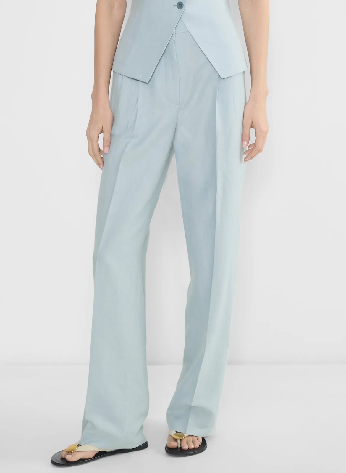 Brand new - Aritzia The Effortless Pant image indicator(2)