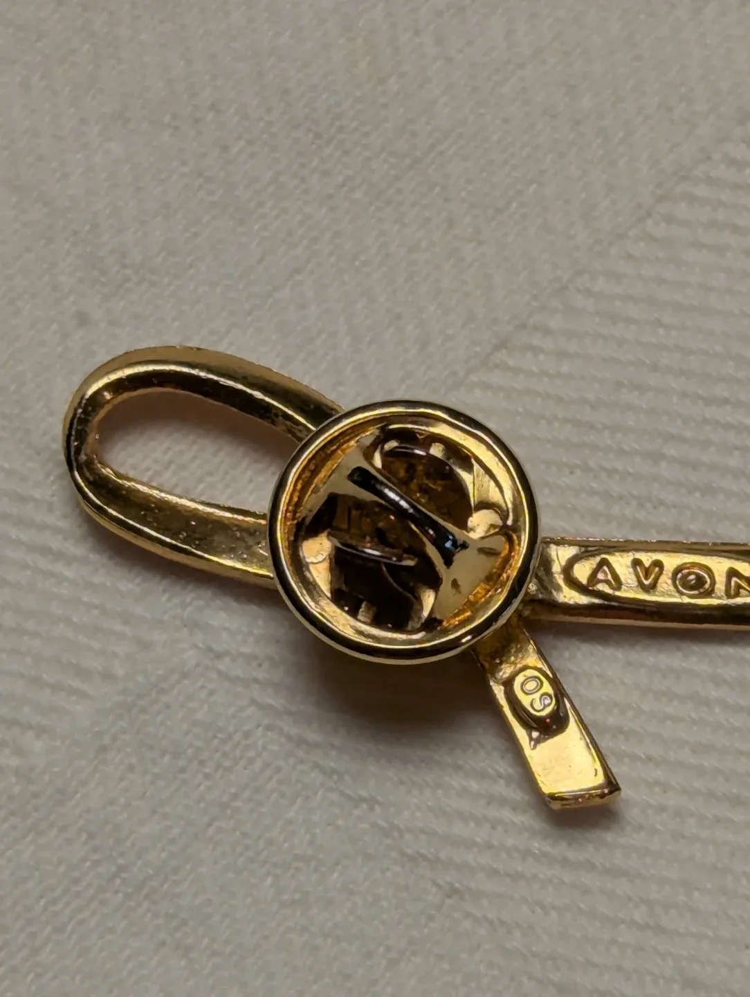 Avon Pink Ribbon Pin awareness cancer pin image indicator(3)