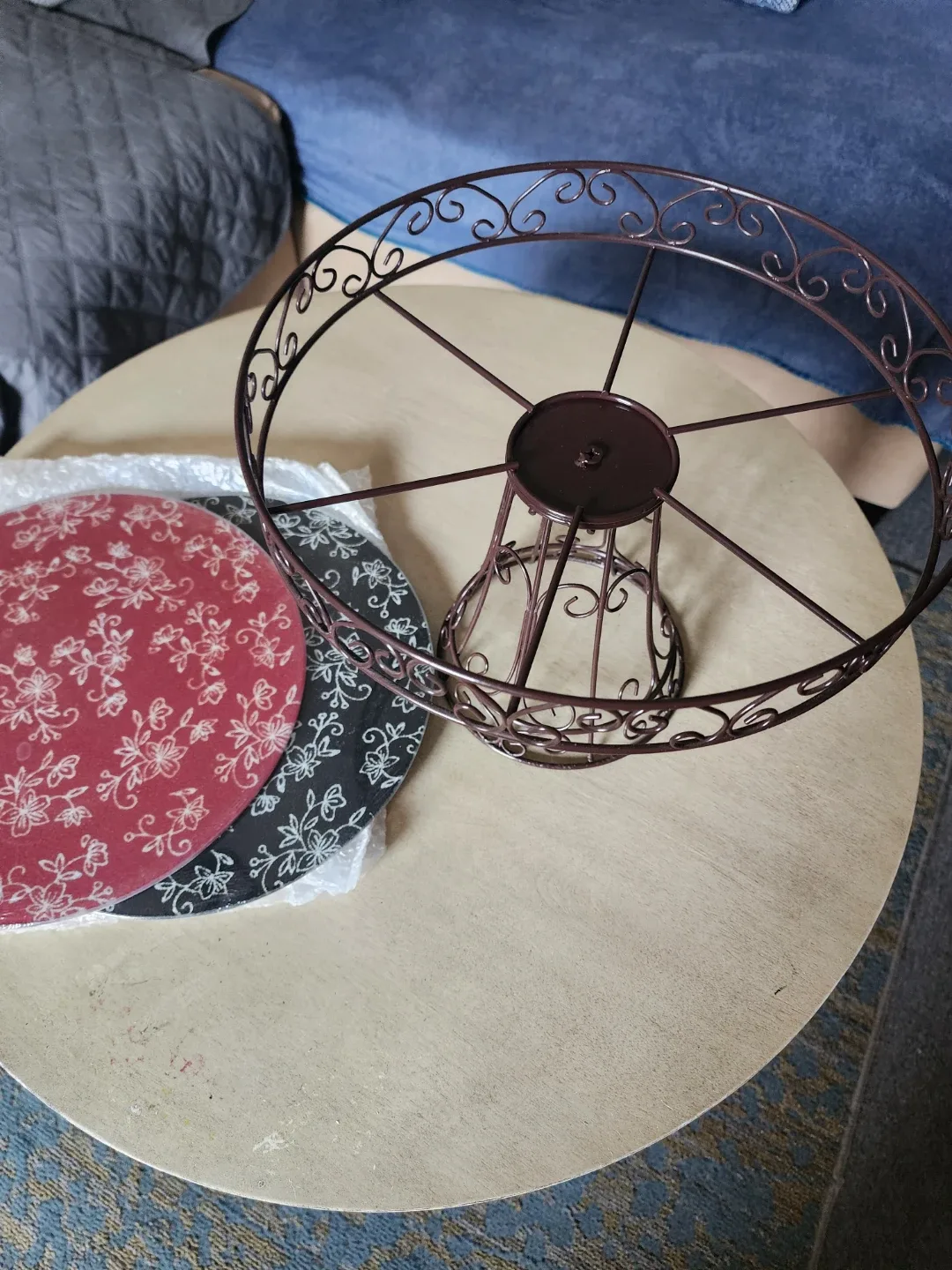 Temptations Cake/Pie Stand image indicator(3)