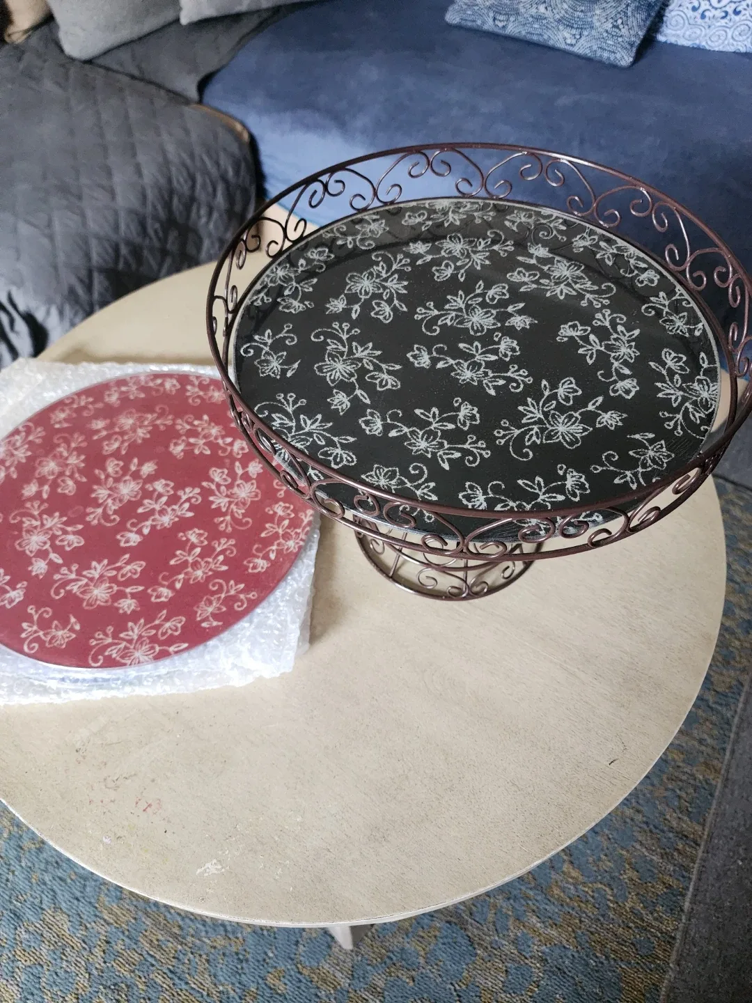 Temptations Cake/Pie Stand image indicator(4)