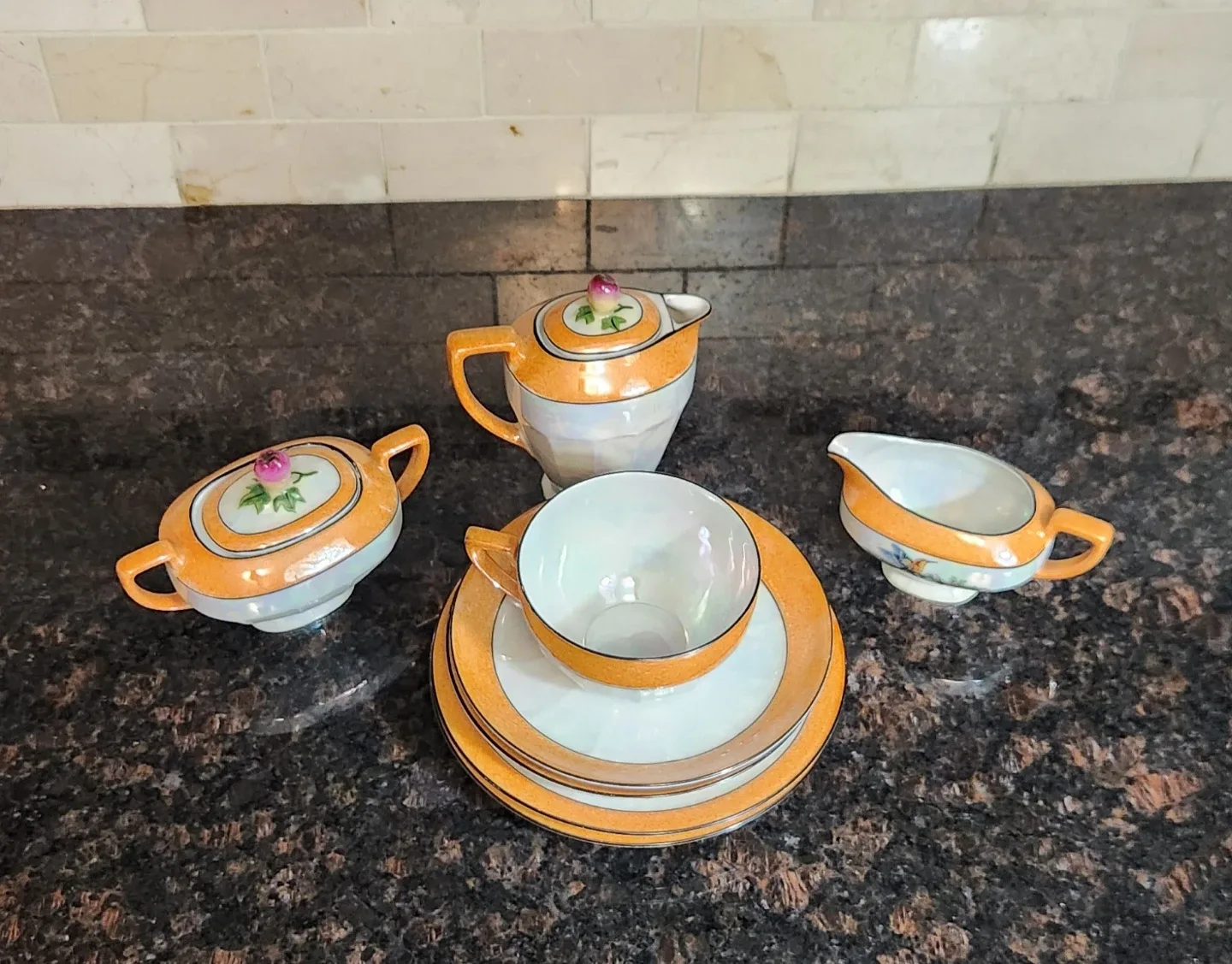 Vintage Japanese Tea Set with Bird Design image indicator(2)