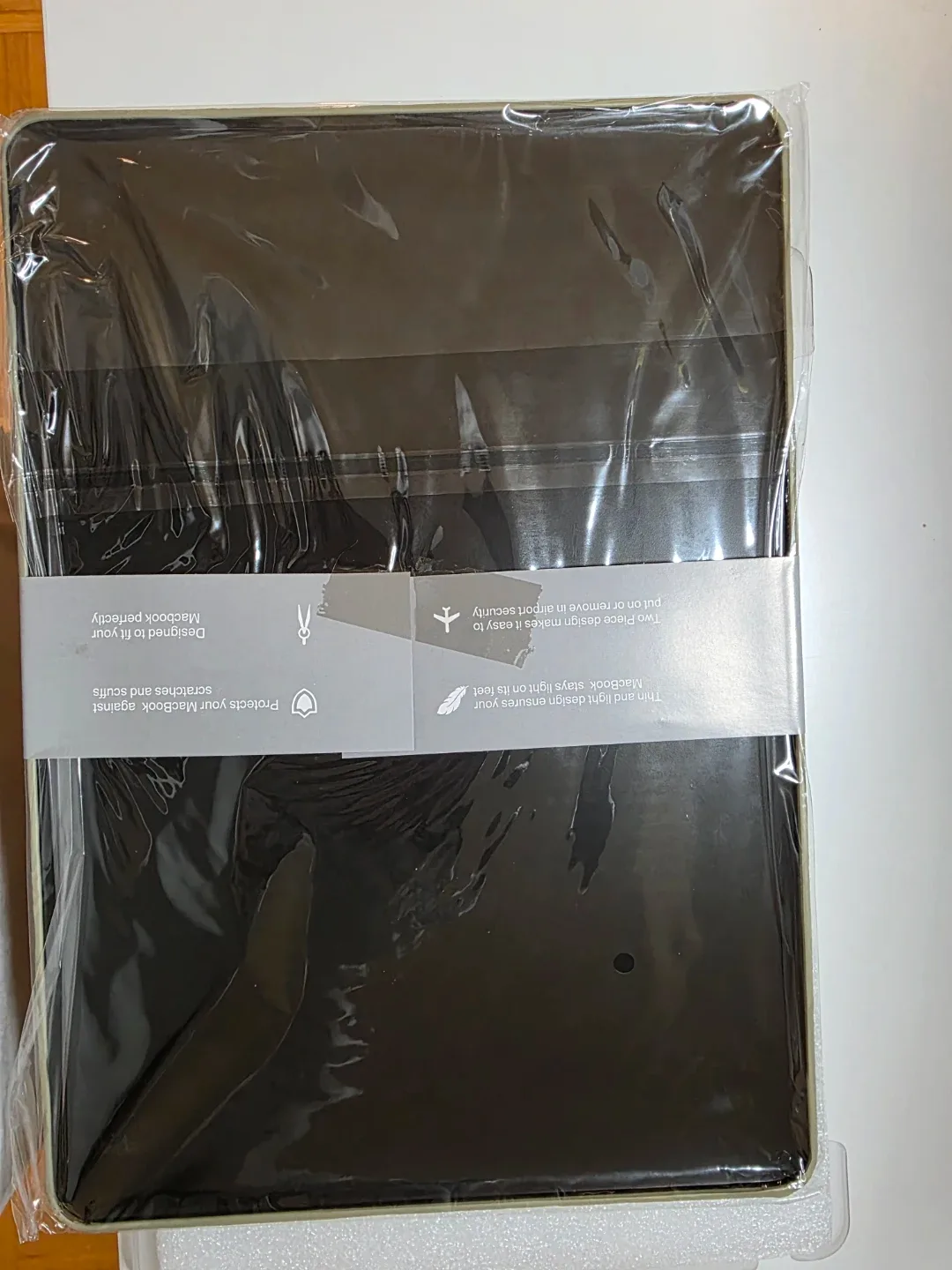 New Air 13" MacBook Case - Green Checkered image indicator(4)